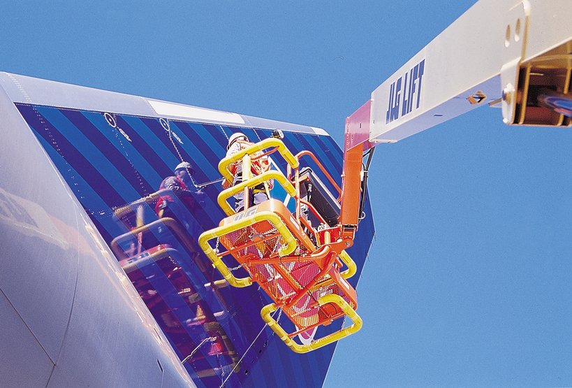 JLG
