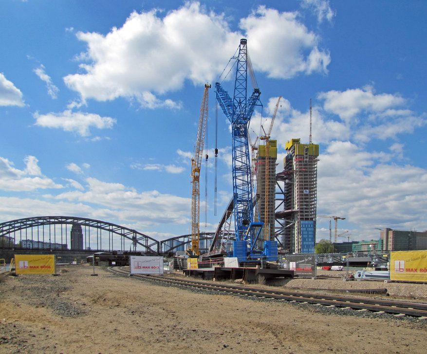 piata_constructiilor