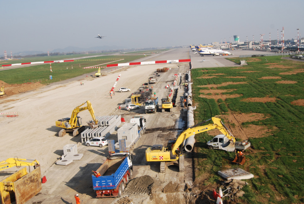 New Holland Construction