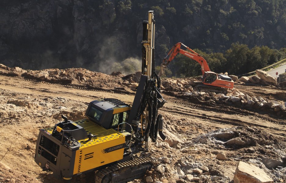 FlexiROC T35 in operation