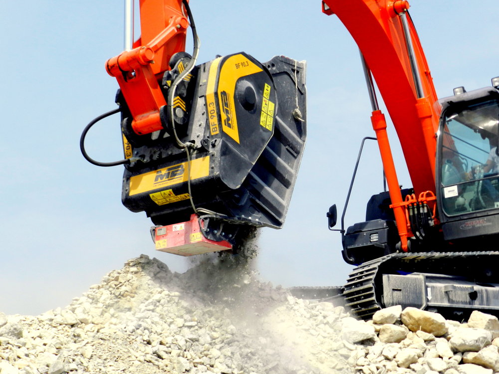 Utilaje&Constructii MB Crusher