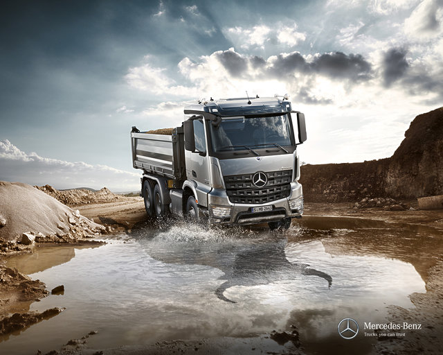 Utilaje&Constructii Mercedes