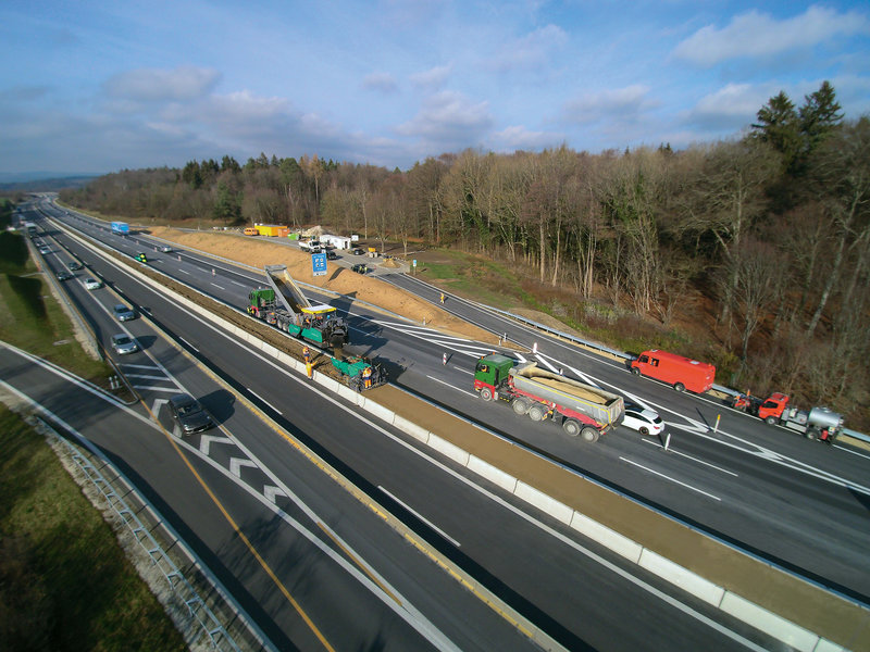 Alimentatoarele  VÖGELE și-au demonstrat eficiența pe autostrada A 81