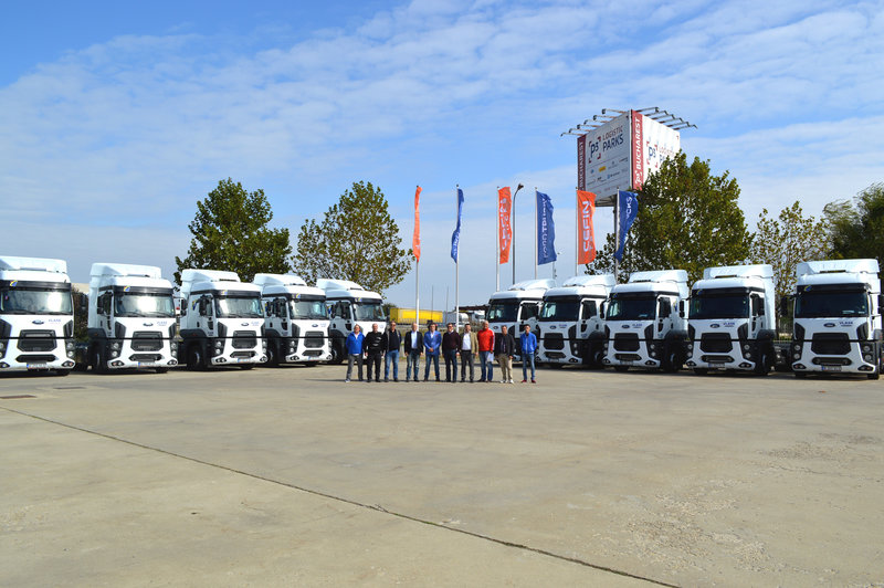 Ford Trucks a livrat 16 autotractoare către Vlase Internațional
