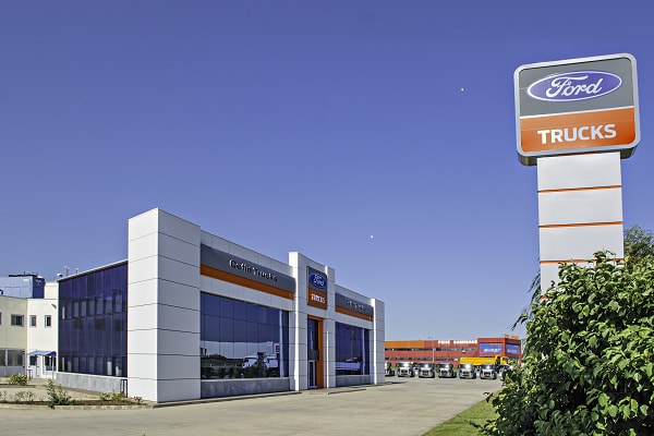 Istoria unei firme emblematice: Cefin Trucks