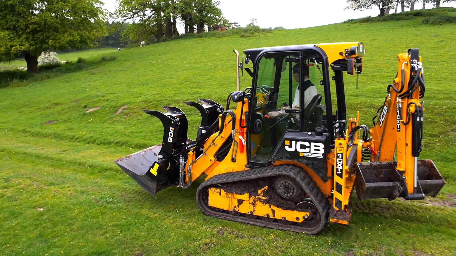Buldoexcavatoarele JCB 1 CX și 1CXT, create pentru a performa