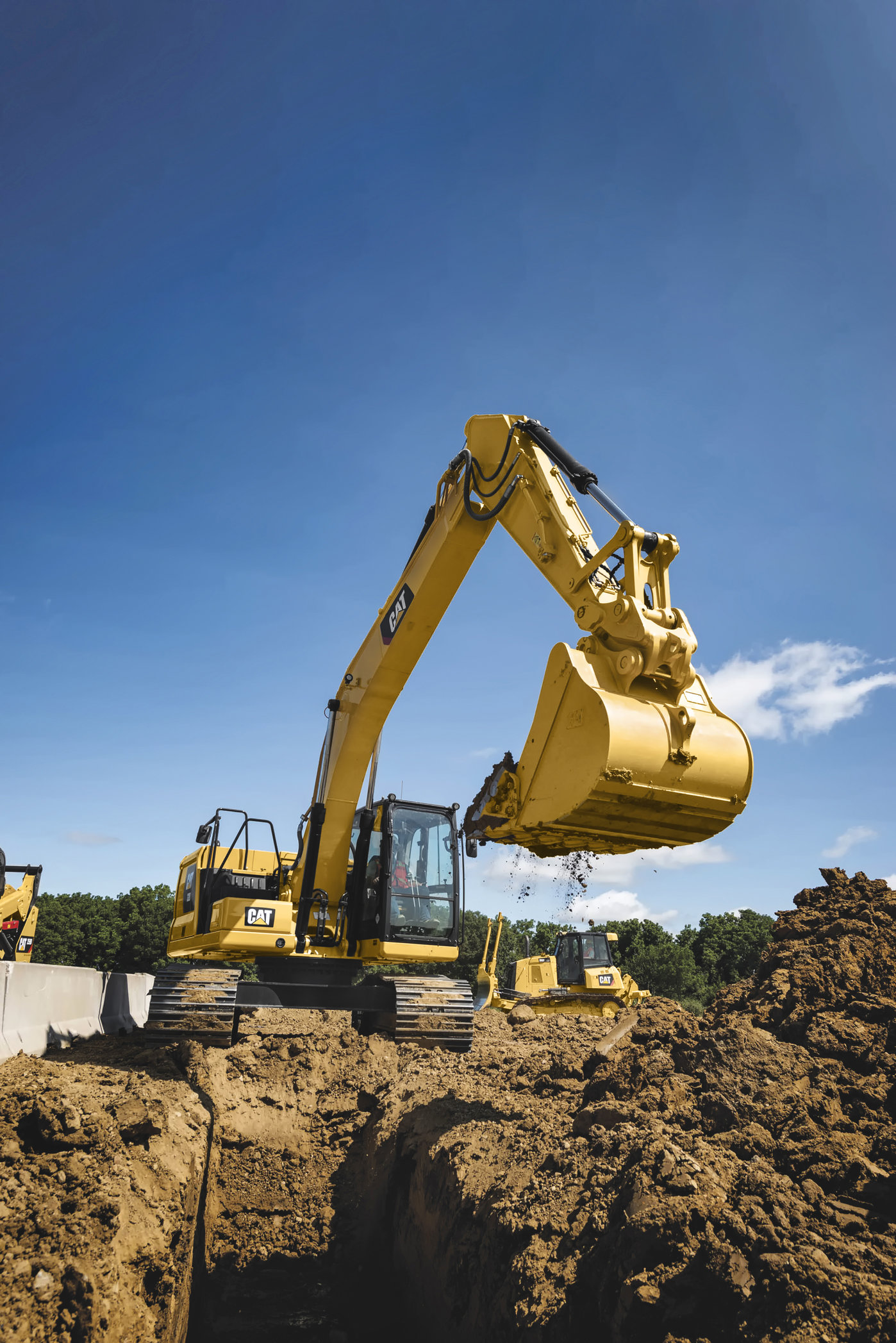 Lansare națională – Caterpillar: „New Range. New Rules.”