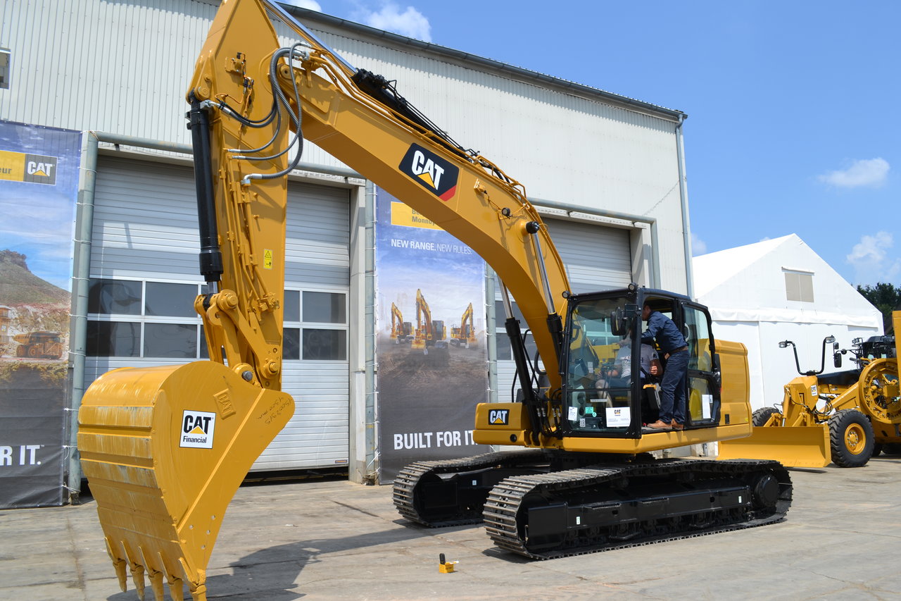 Caterpillar – “New range. New Rules.”