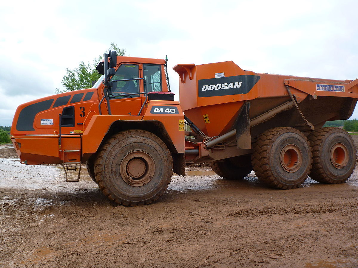 Camionul articulat Doosan DA40-5