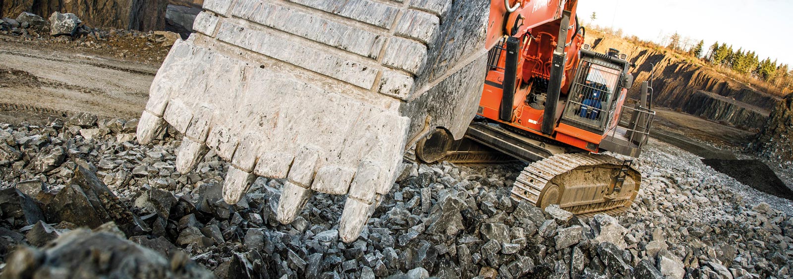 HITACHI a lansat Ground Engaging Tools (GET)