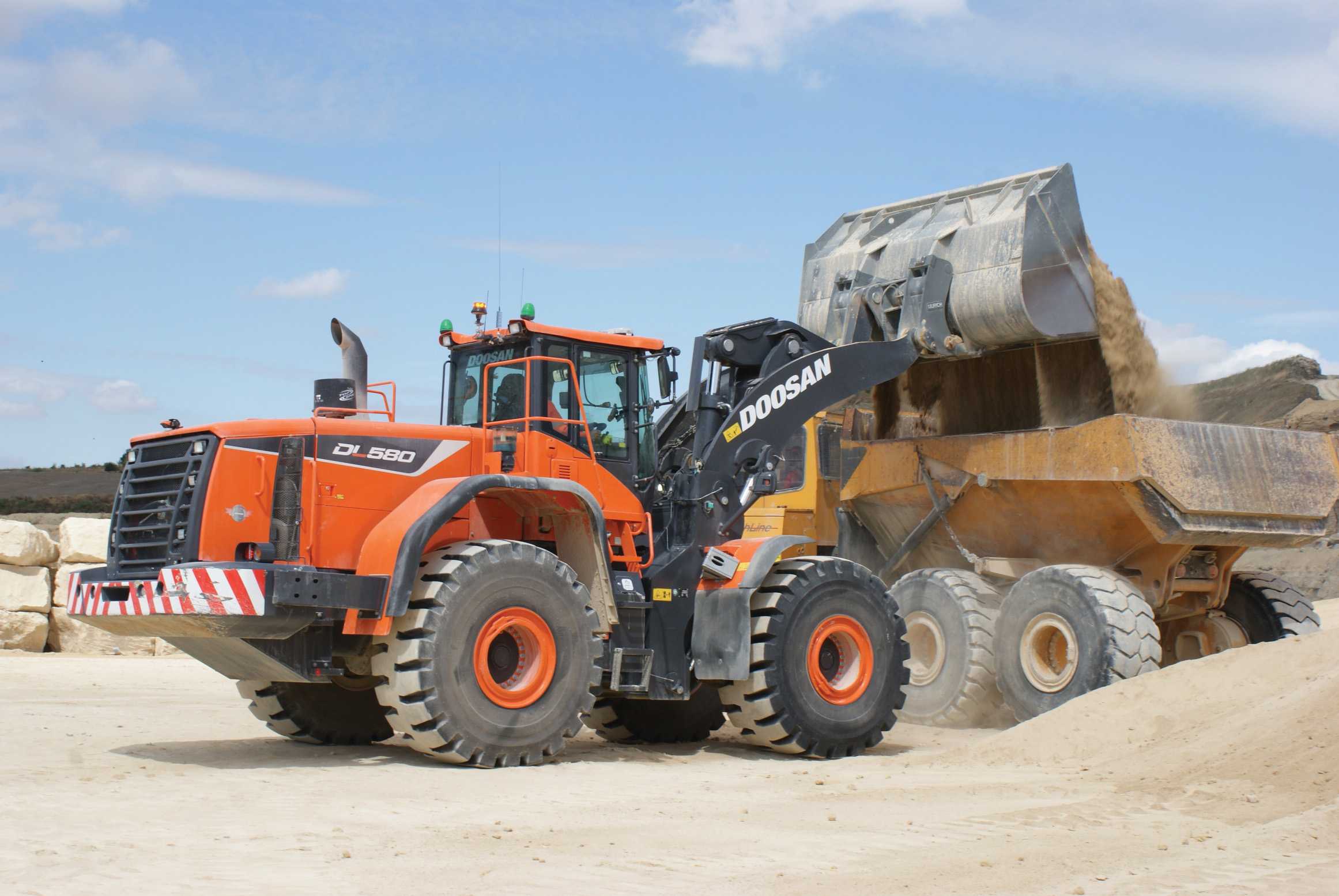 Încărcătorul frontal Doosan DL580-5 Proiectat pentru sarcini dificile