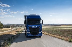 IVECO S-WAY NP (18)