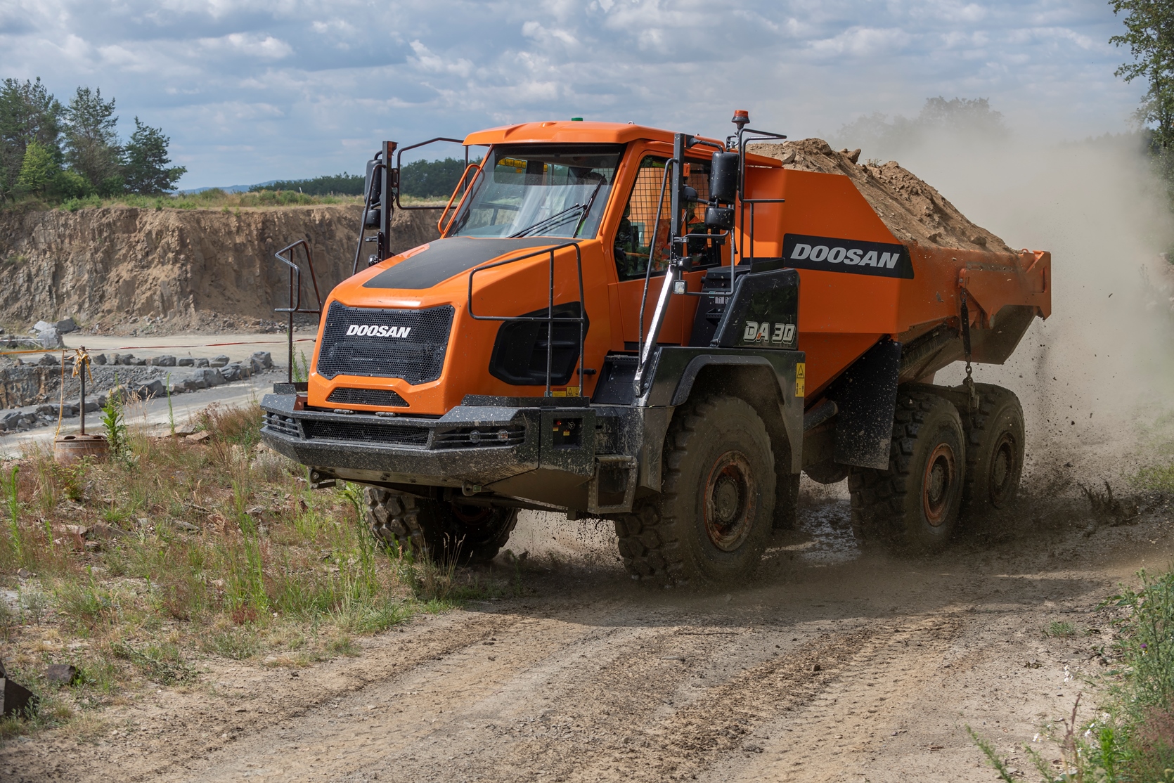 Noua gamă de camioane articulate de la DOOSAN