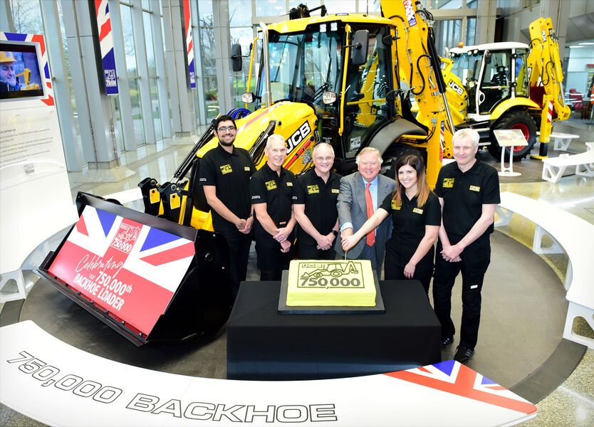 JCB a produs în luna martie cel de al 750.000 buldoexcavator