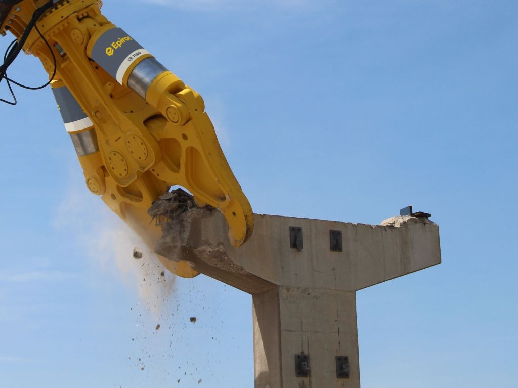 Noua foarfecă de beton CB Concrete Busters pentru fundații și construcții înalte