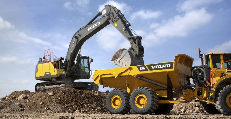 Volvo EC300 E, un altfel de hibrid