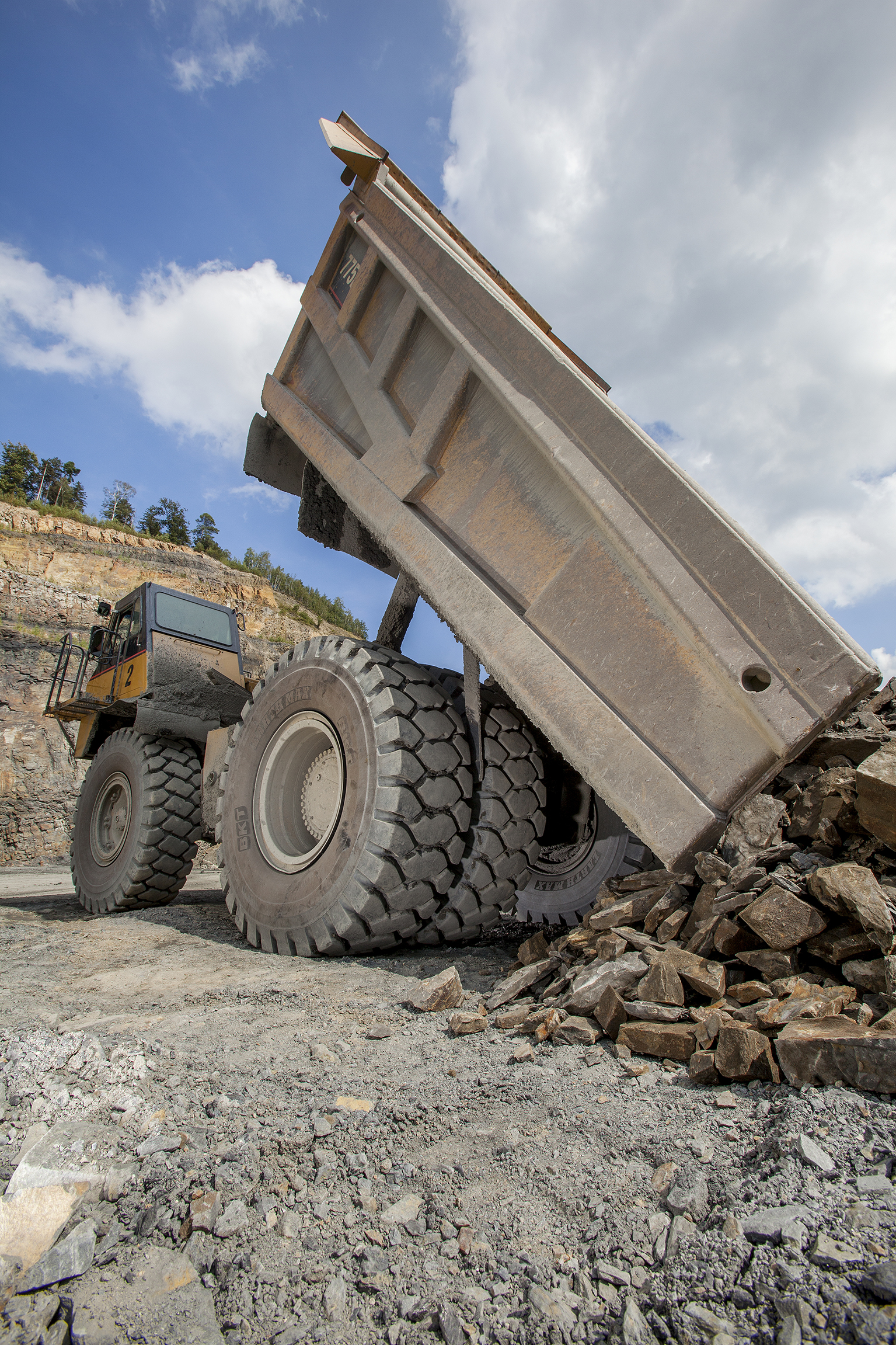 Gama de anvelope de tip earthmover de la BKT