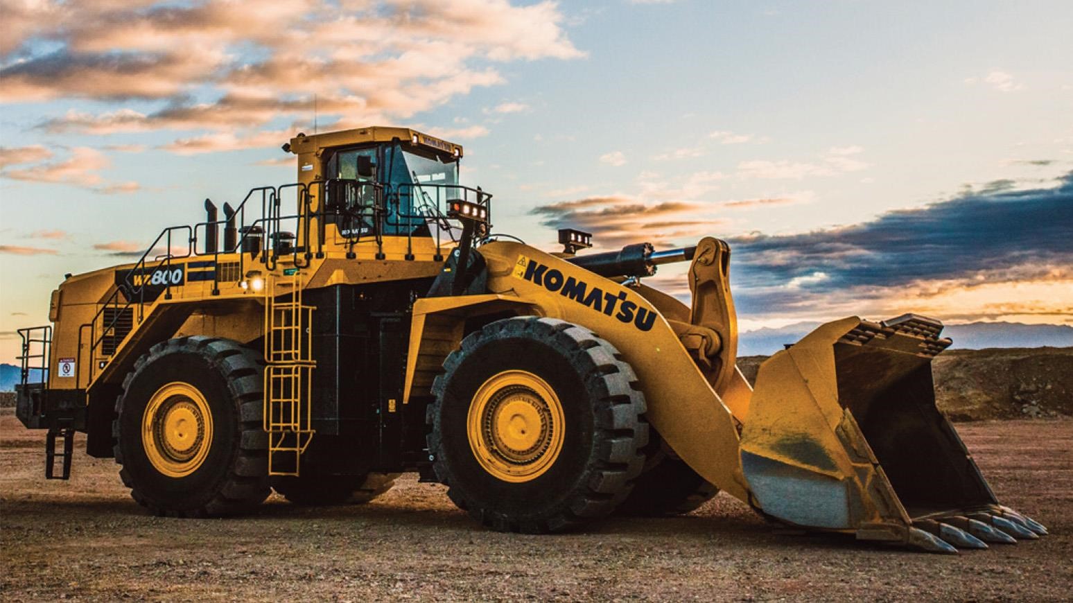 Komatsu a lansat noul încărcător frontal pe pneuri WA800-8