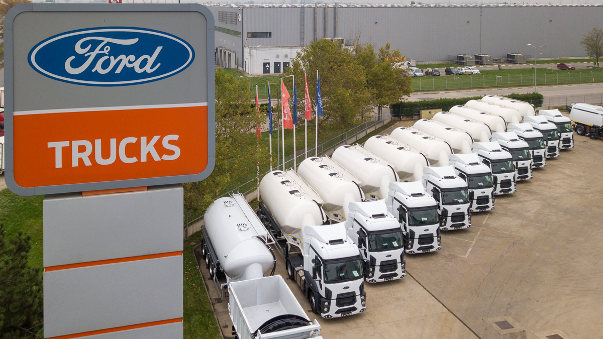 Cefin Trucks livrează prima parte a unei flote de 100 unități Ford Trucks 1842T