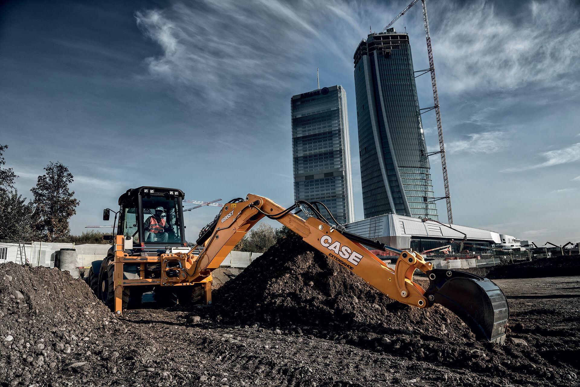 Utilajele universale: buldoexcavatoarele CASE