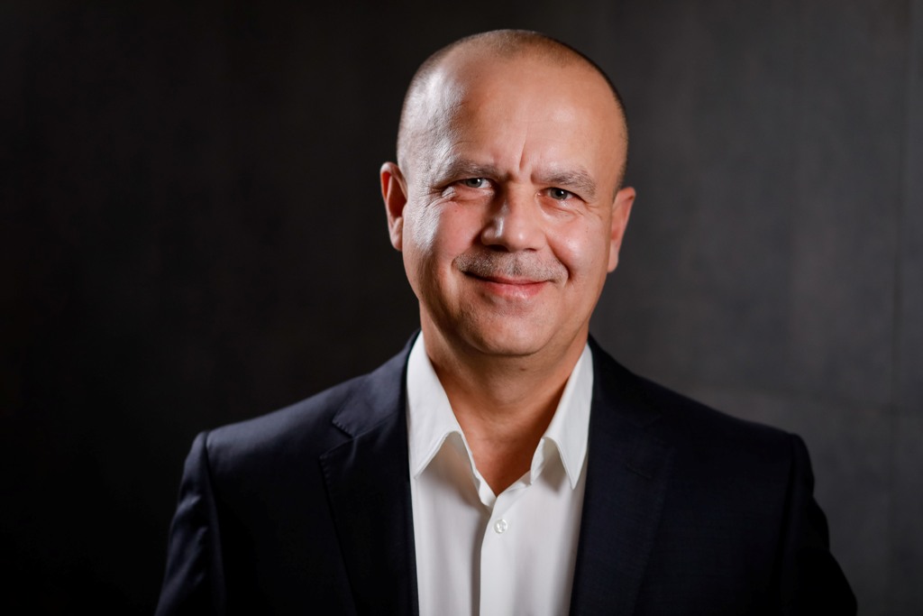 Bogdan Dobre este noul Director General al Holcim România