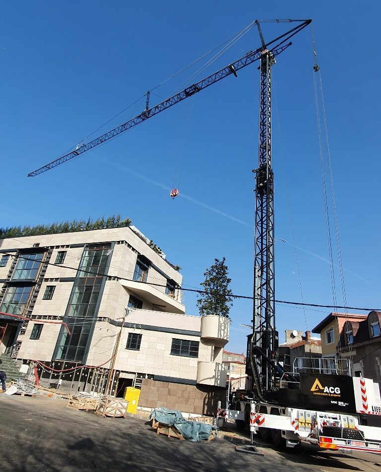 Prima macara Liebherr MK 88-4.1 din România lucrează pentru ACG CONSTRUCTION & PROJECTS