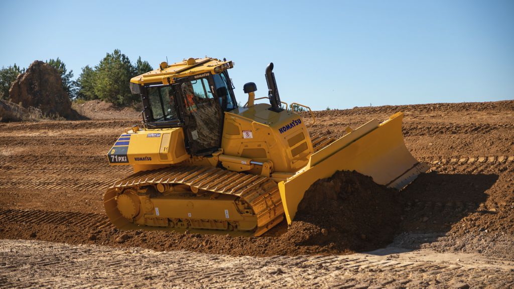 Buldozerul Komatsu D71-24, cel mai puternic din clasa sa