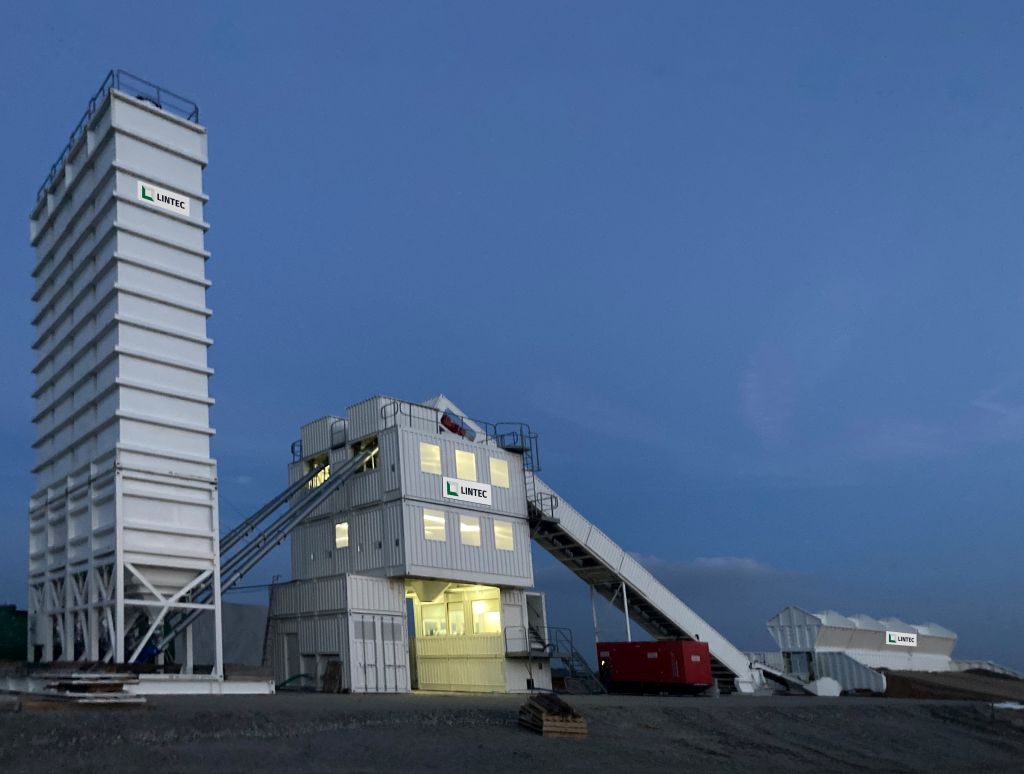 Lintec-CCP3000D-containerised-concrete-plant-keeps-Polish-roads-on-track-01