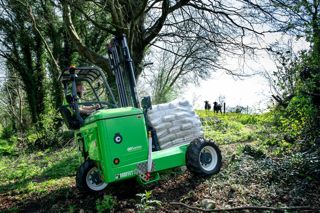 moffett-e5-25-4nx-offroad