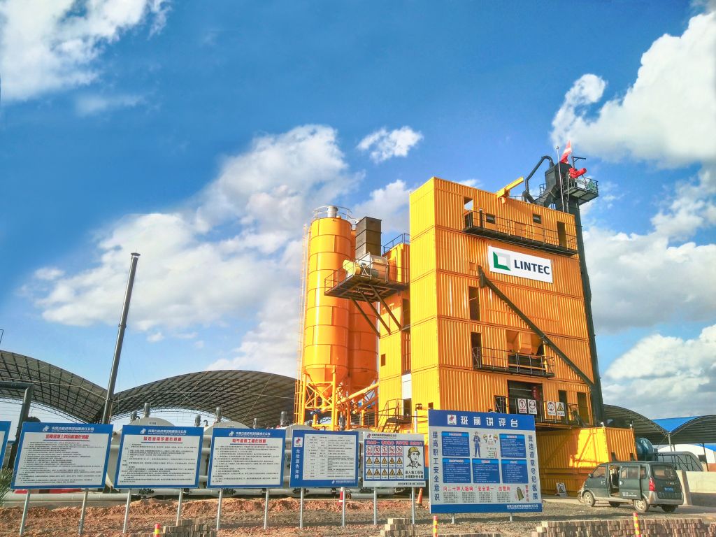 Lintec-CSM-asphalt-mixing-plants-travel-across-Inner-Mongolia-1