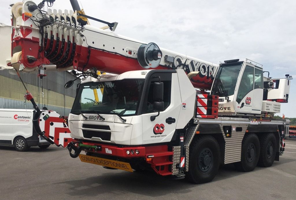 Three-Grove-GMK3060L-1-and-one-GMK5150L-1-all-terrain-crane-for-French-transport-specialist-Groupe-Cayon-1